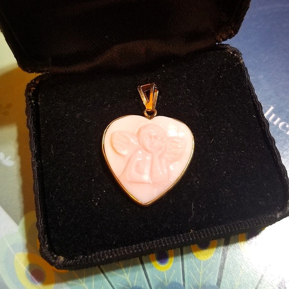 SOLID 14kt Gold Italian Angelskin Coral Cameo Pendant - Picture 2 of 8